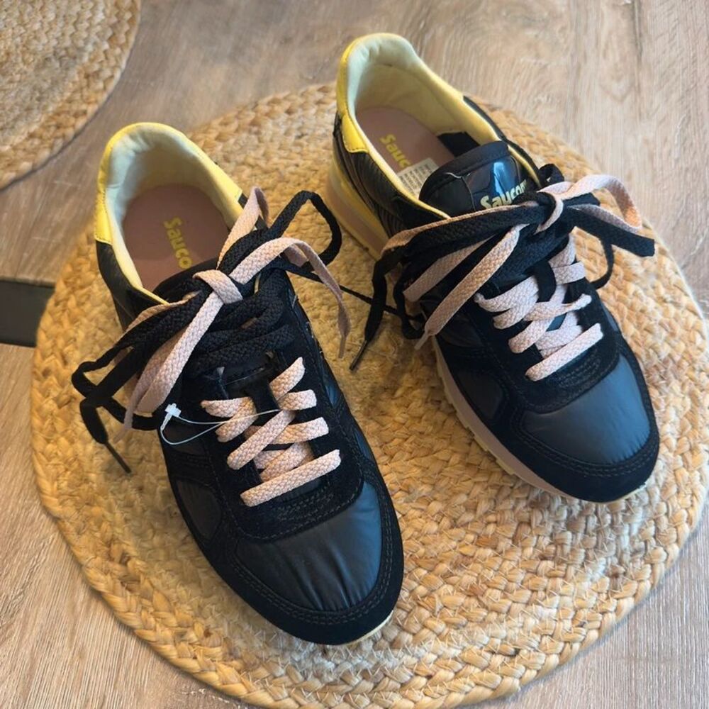 Saucony Shadow Original Women US 7 Black Yellow Retro Lifestyle Sneaker